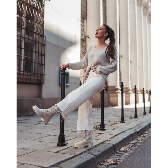 Beżowe botki ocieplane skóra zamszowa