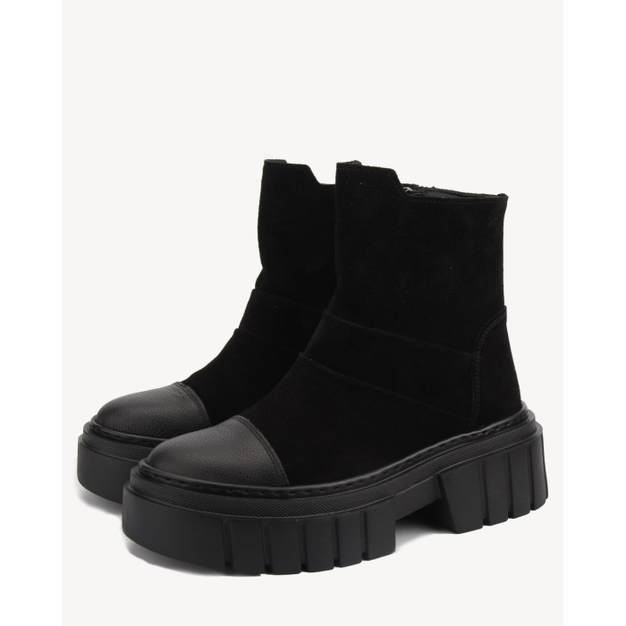 Czarne botki skórzane BOTIMO