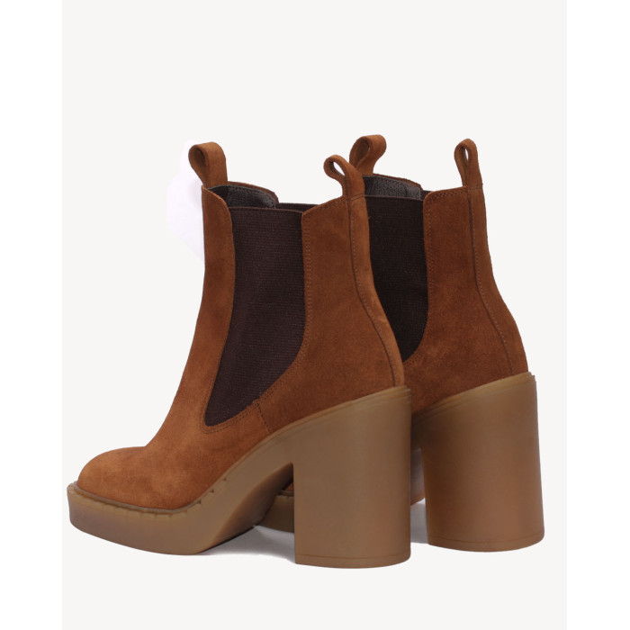 Brązowe botki na obcasie ze skóry welurowej BOTIMO
