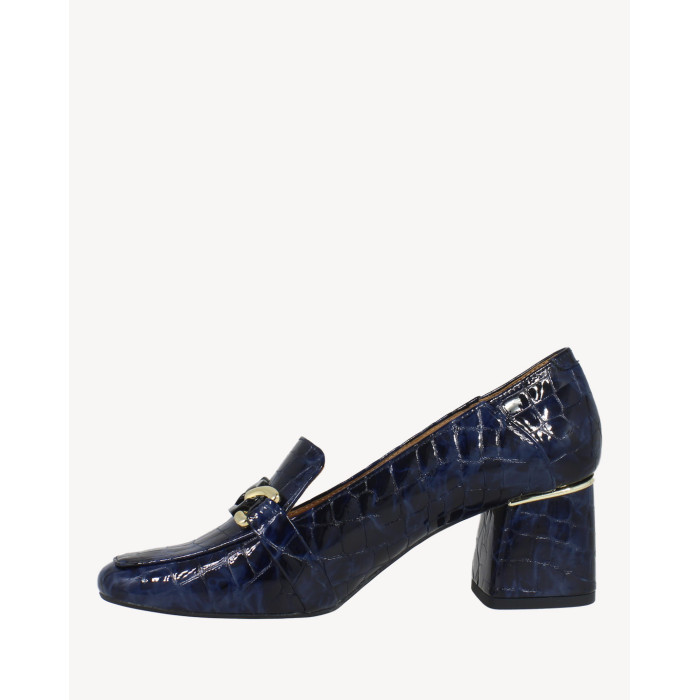 Granatowe mokasyny na obcasie lakierowane