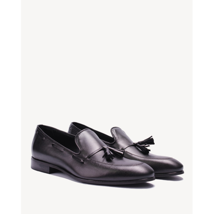 Czarne mokasyny z frędzlem