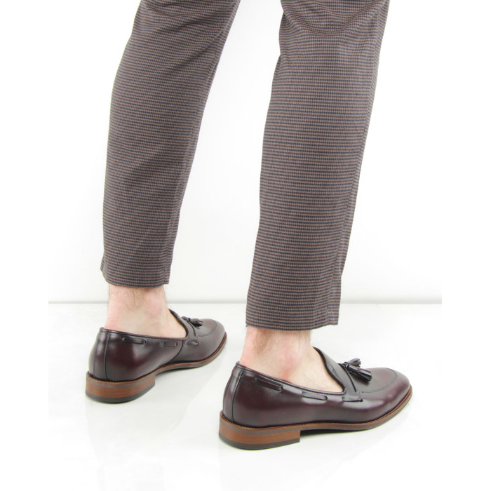 Bordowe mokasyny z frędzlem