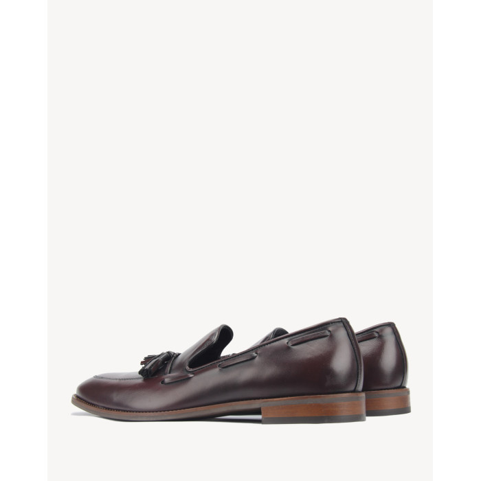Bordowe mokasyny z frędzlem