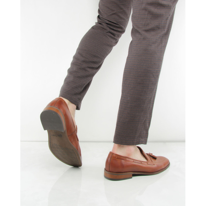 Brązowe mokasyny z frędzlem