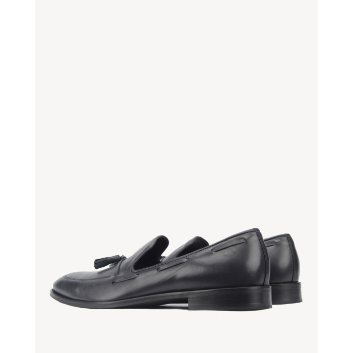 Granatowe mokasyny z frędzlem