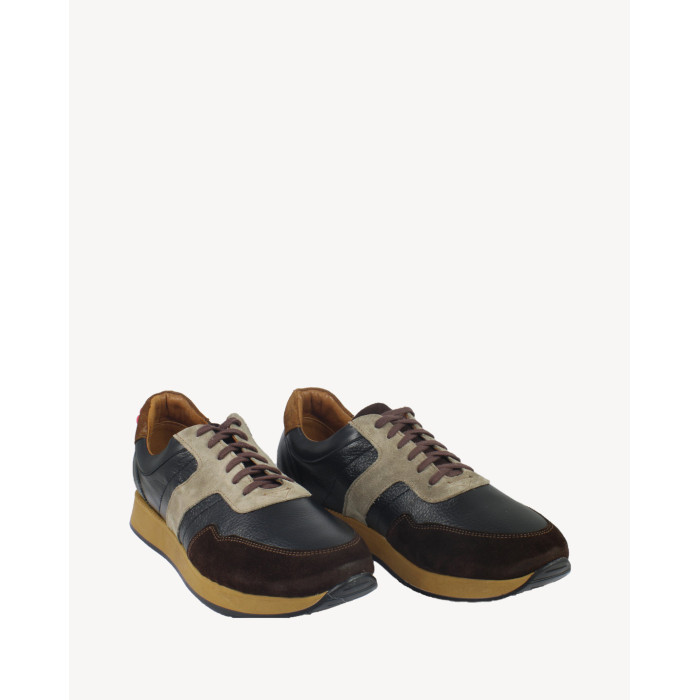 Black men's sneakers on 3cm sole