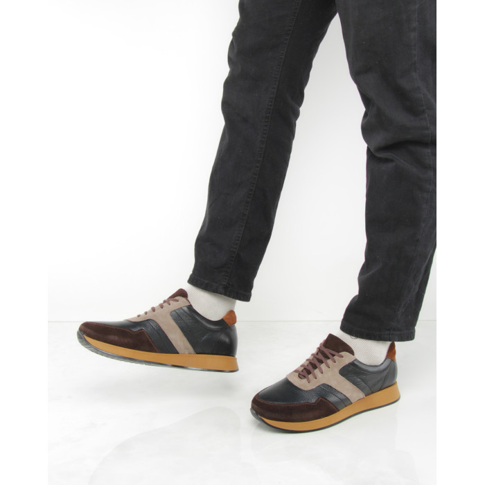 Black men's sneakers on 3cm sole