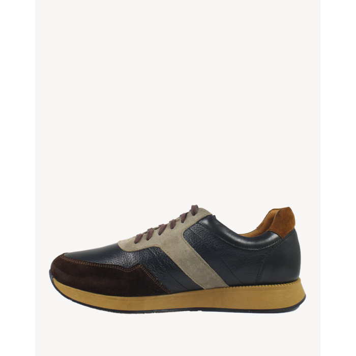 Black men's sneakers on 3cm sole