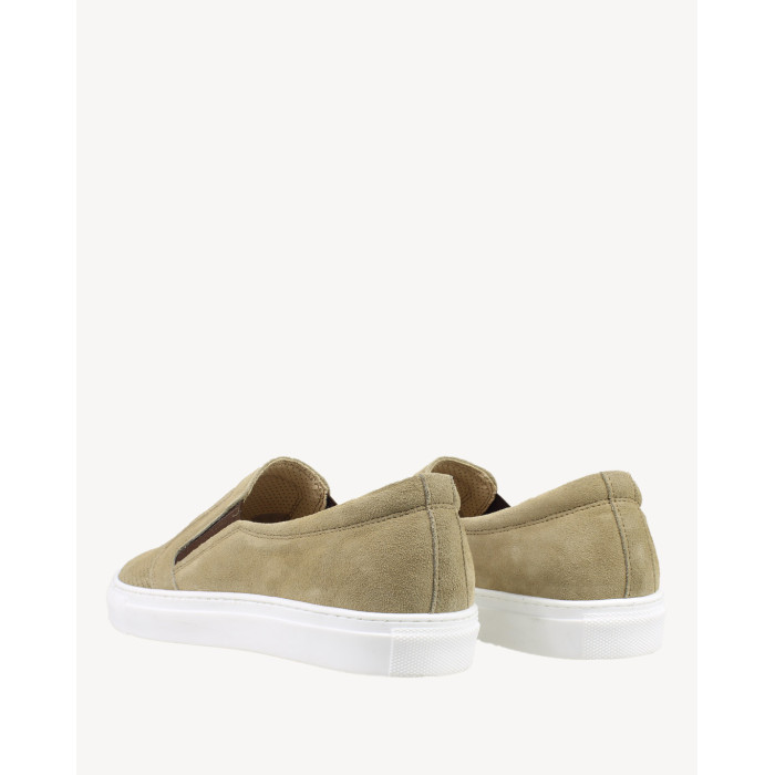 Beżowe skórzane trampki wsuwane