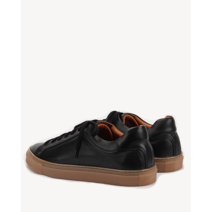 Czarne trampki ze skóry licowej BOTIMO