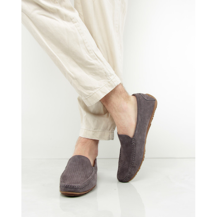 Szare mokasyny ze skóry welurowej