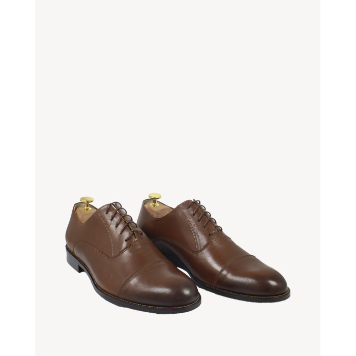 Brązowe półbuty wizytowe na 2 cm obcasie