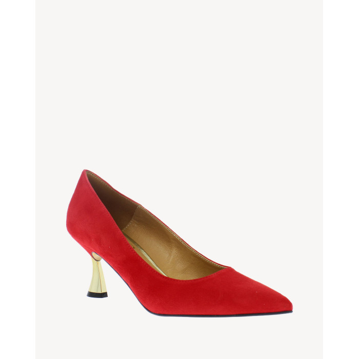 Czerwone zamszowe czółenka na złotym obcasie