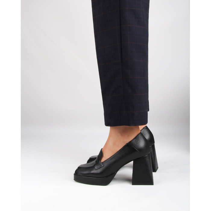 Czarne czółenka skórzane na 8cm klocku