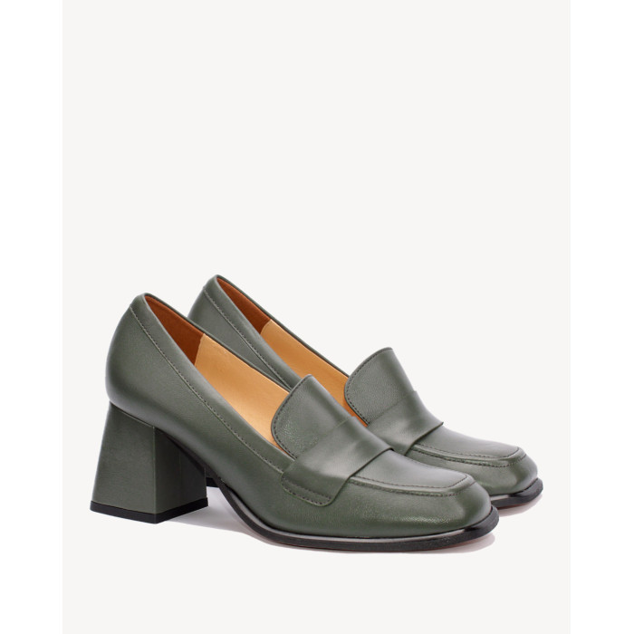 Green leather pumps with 6cm block heel