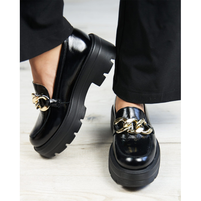 Czarne mokasyny na 2,5 cm platformie