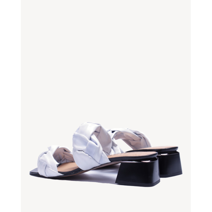 Białe klapki na 3 cm obcasie skóra BOTIMO