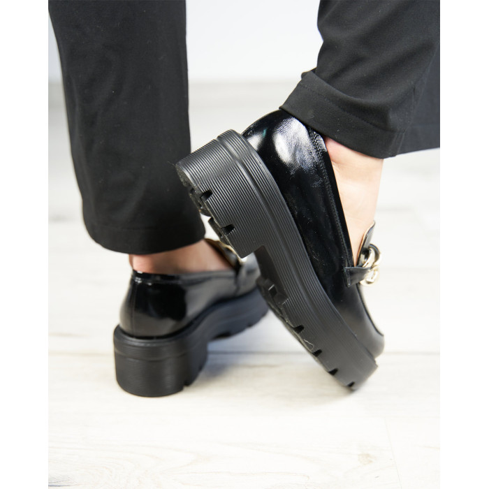 Czarne mokasyny na 2,5 cm platformie