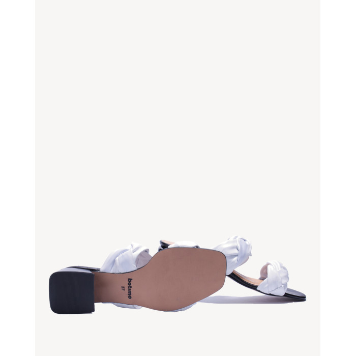 Białe klapki na 3 cm obcasie skóra BOTIMO