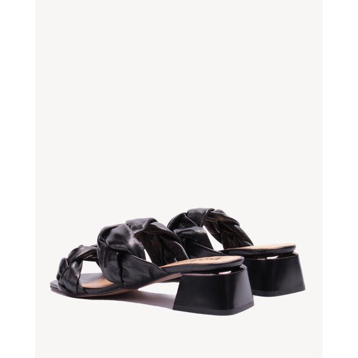 Czarne klapki na 3 cm obcasie skóra lico