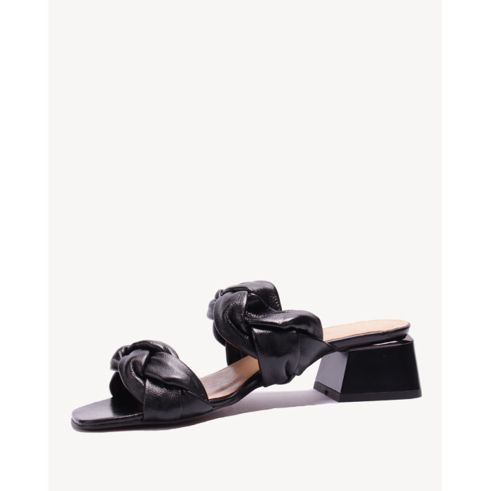 Czarne klapki na 3 cm obcasie skóra lico