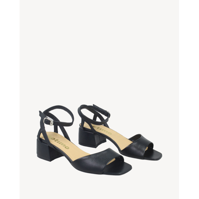 Czarne sandały na 3cm obcasie