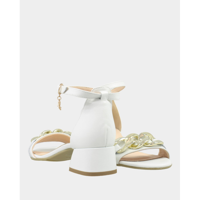 White sandals with decorative chain grain leather