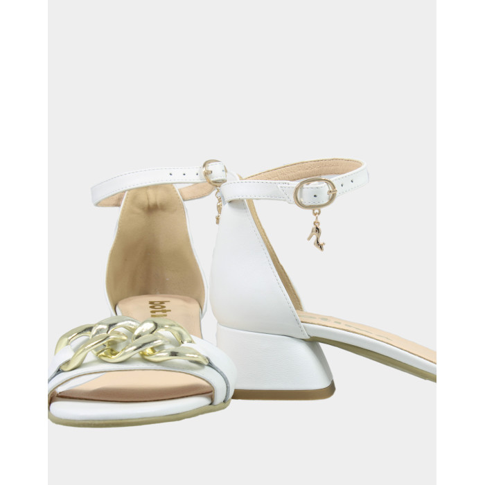 White sandals with decorative chain grain leather
