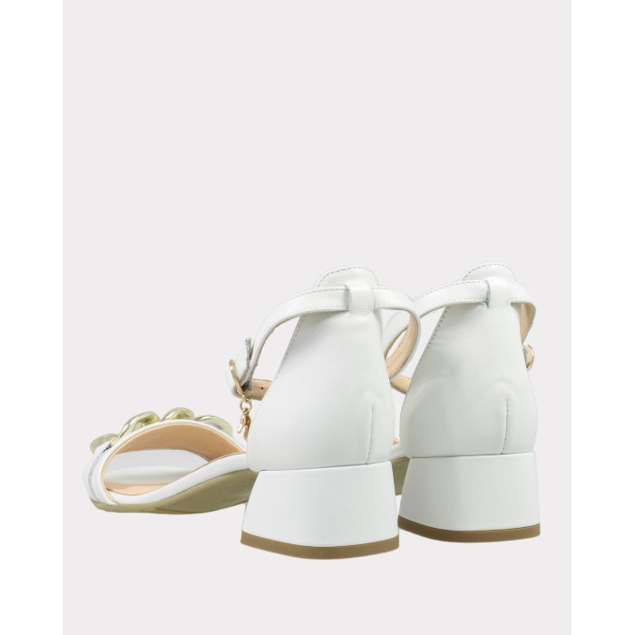 White sandals with decorative chain grain leather