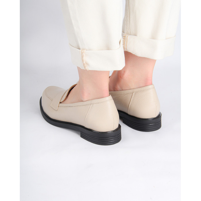 Beżowe mokasyny skórzane BOTIMO