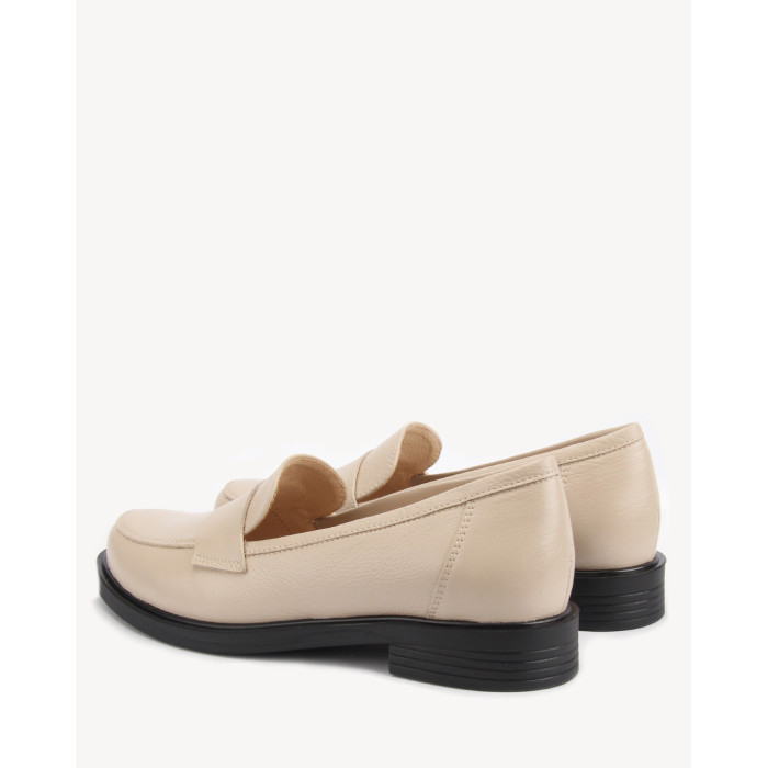 Beżowe mokasyny skórzane BOTIMO