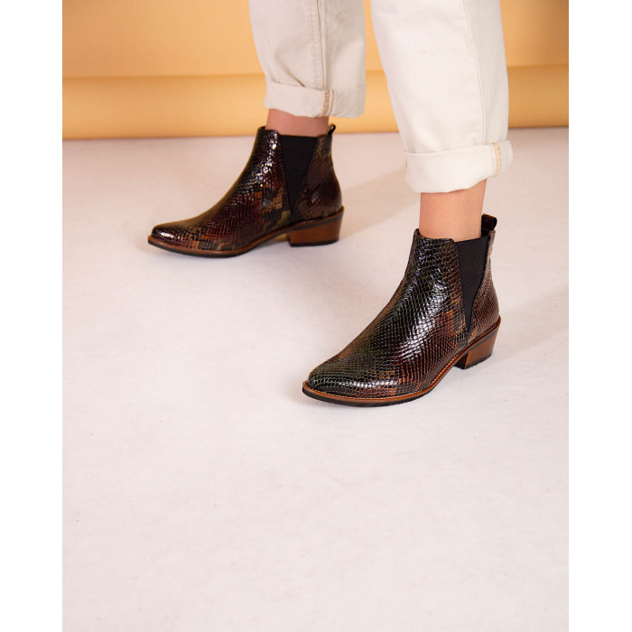 Botki we wzór krokodyla