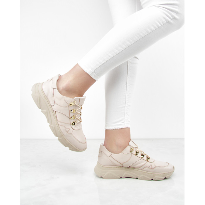 Light powder leather sneakers