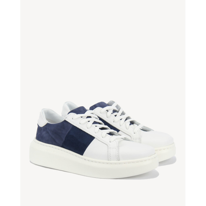 White sneakers on high sole BOTIMO