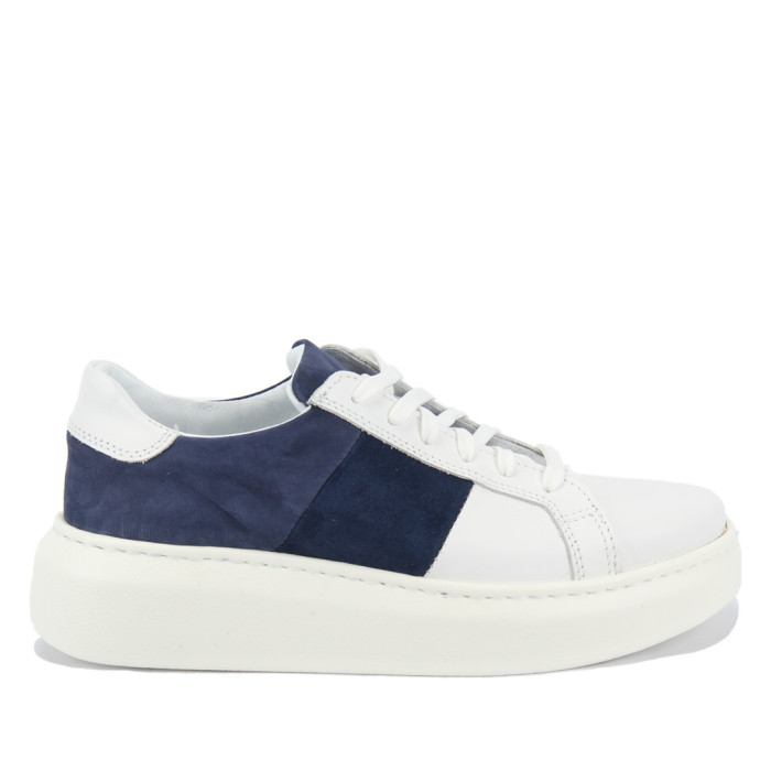 White sneakers on high sole BOTIMO