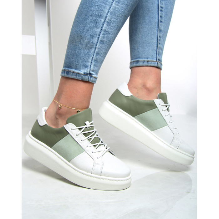 White sneakers on high sole BOTIMO