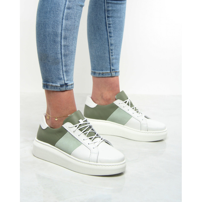 White sneakers on high sole BOTIMO