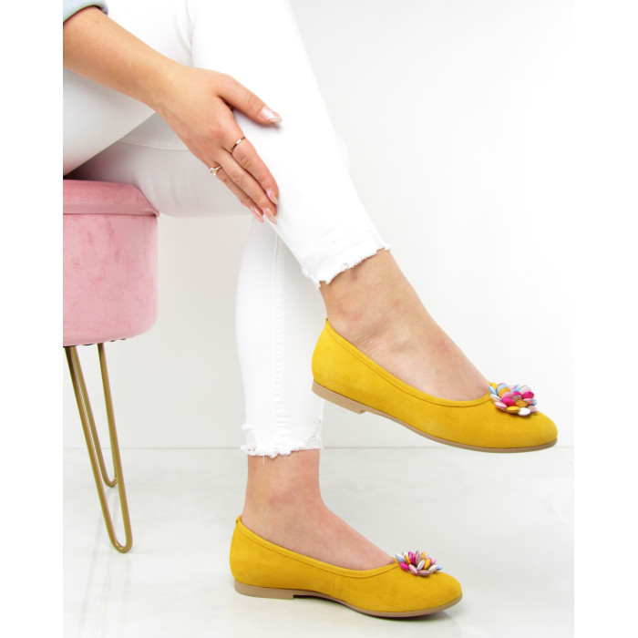 Lekkie żółte baleriny skórzane