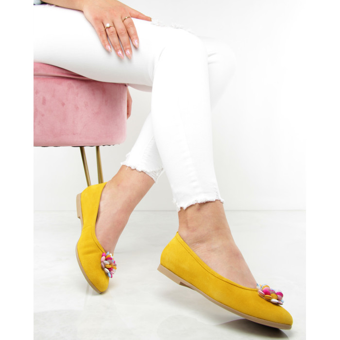 Lekkie żółte baleriny skórzane