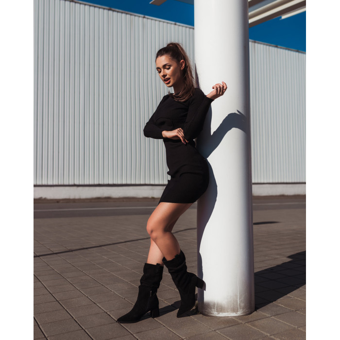 Black velour insulated boots