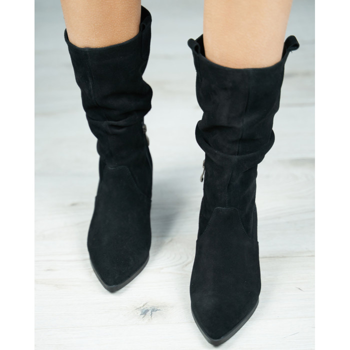 Black velour insulated boots