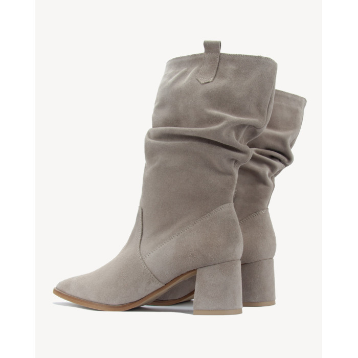 Beige velour insulated boots