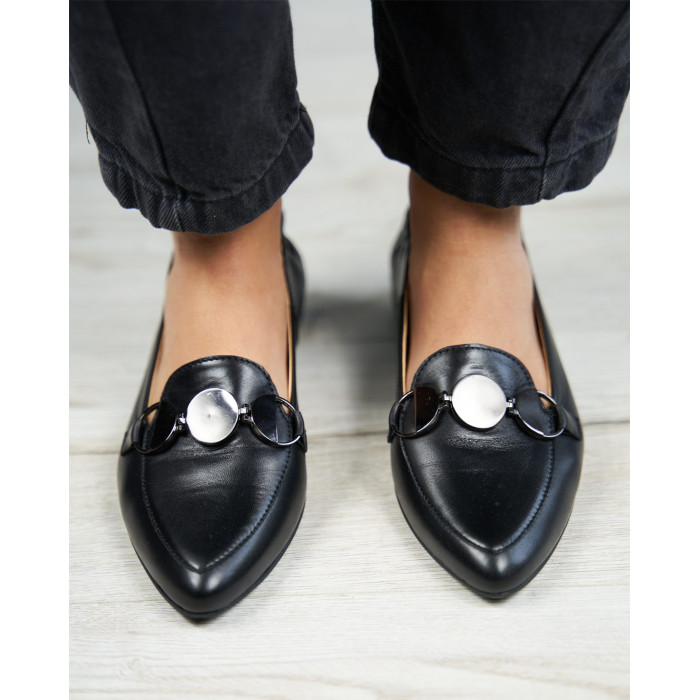Black half shoes patent leather