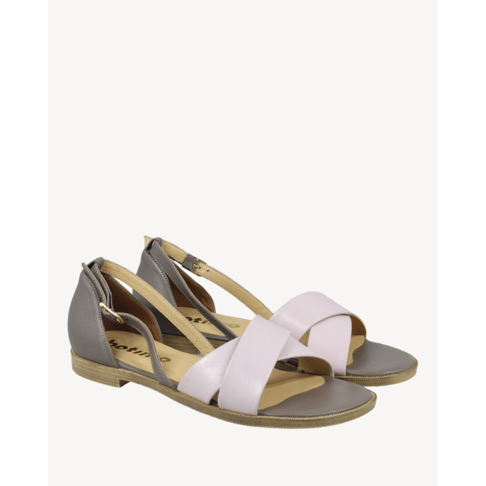 Różowe sandały skórzane