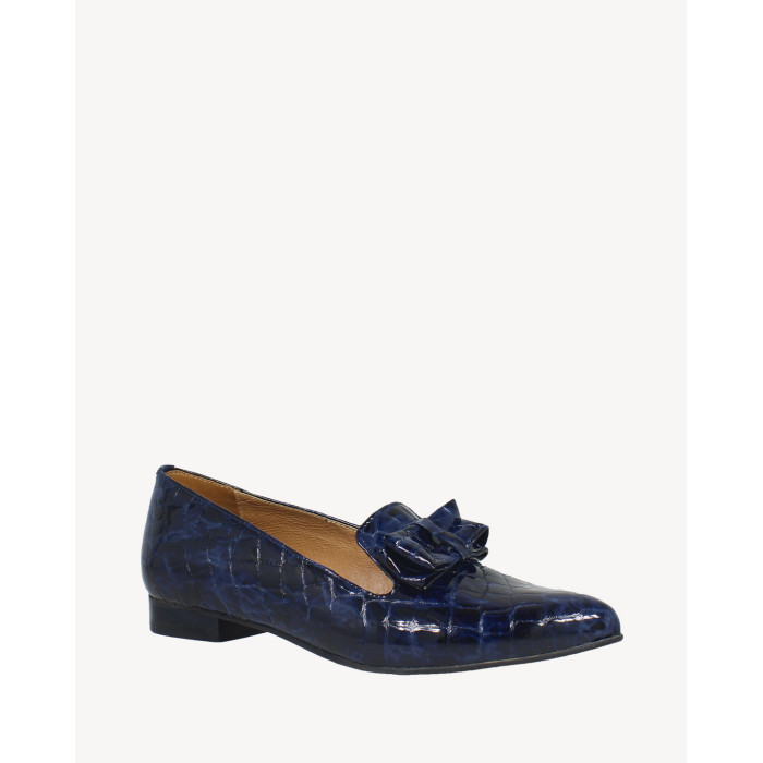 Navy blue moccasins in patent imitation leather