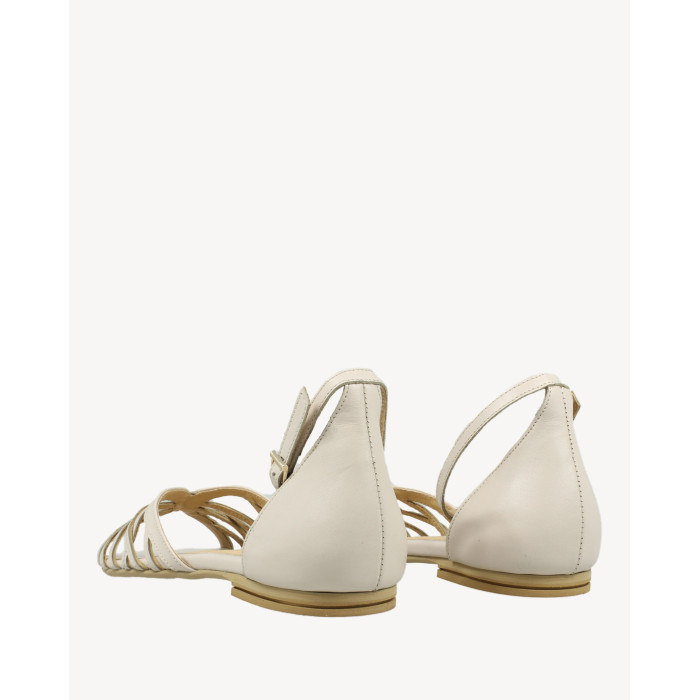 Beżowe sandały ze skóry naturalnej