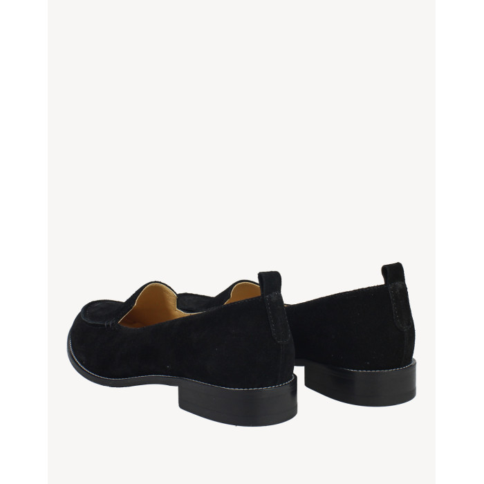 Czarne mokasyny welurowe na 2,5 cm obcasie