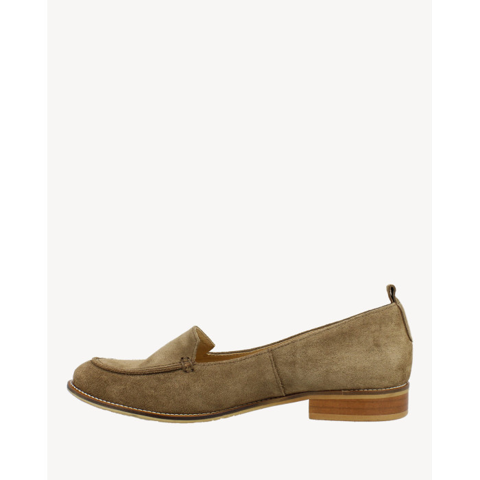 Brązowe mokasyny welurowe na 2,5 cm obcasie