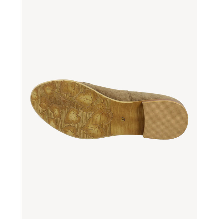 Brązowe mokasyny welurowe na 2,5 cm obcasie