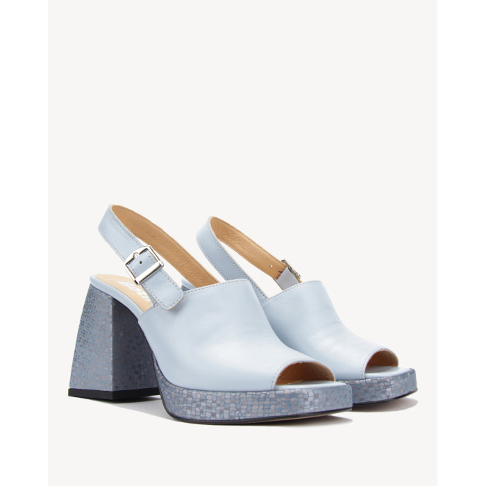 Niebieskie sandały na obcasie